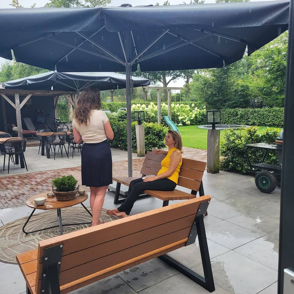 Buiten tijdens een meeting